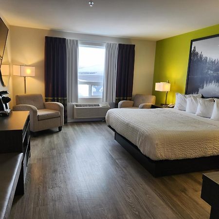 Super 8 By Wyndham Winnipeg East Mb Extérieur photo