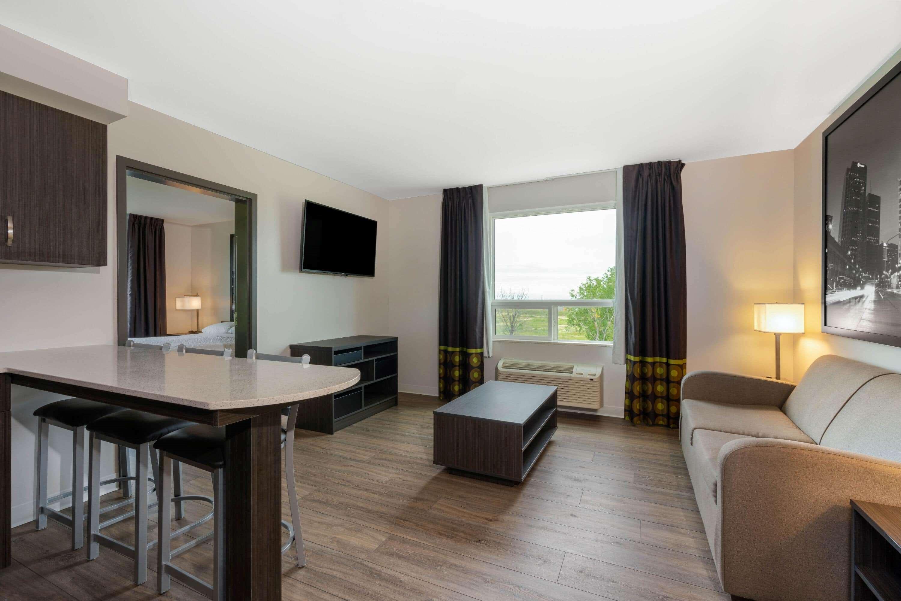 Super 8 By Wyndham Winnipeg East Mb Extérieur photo