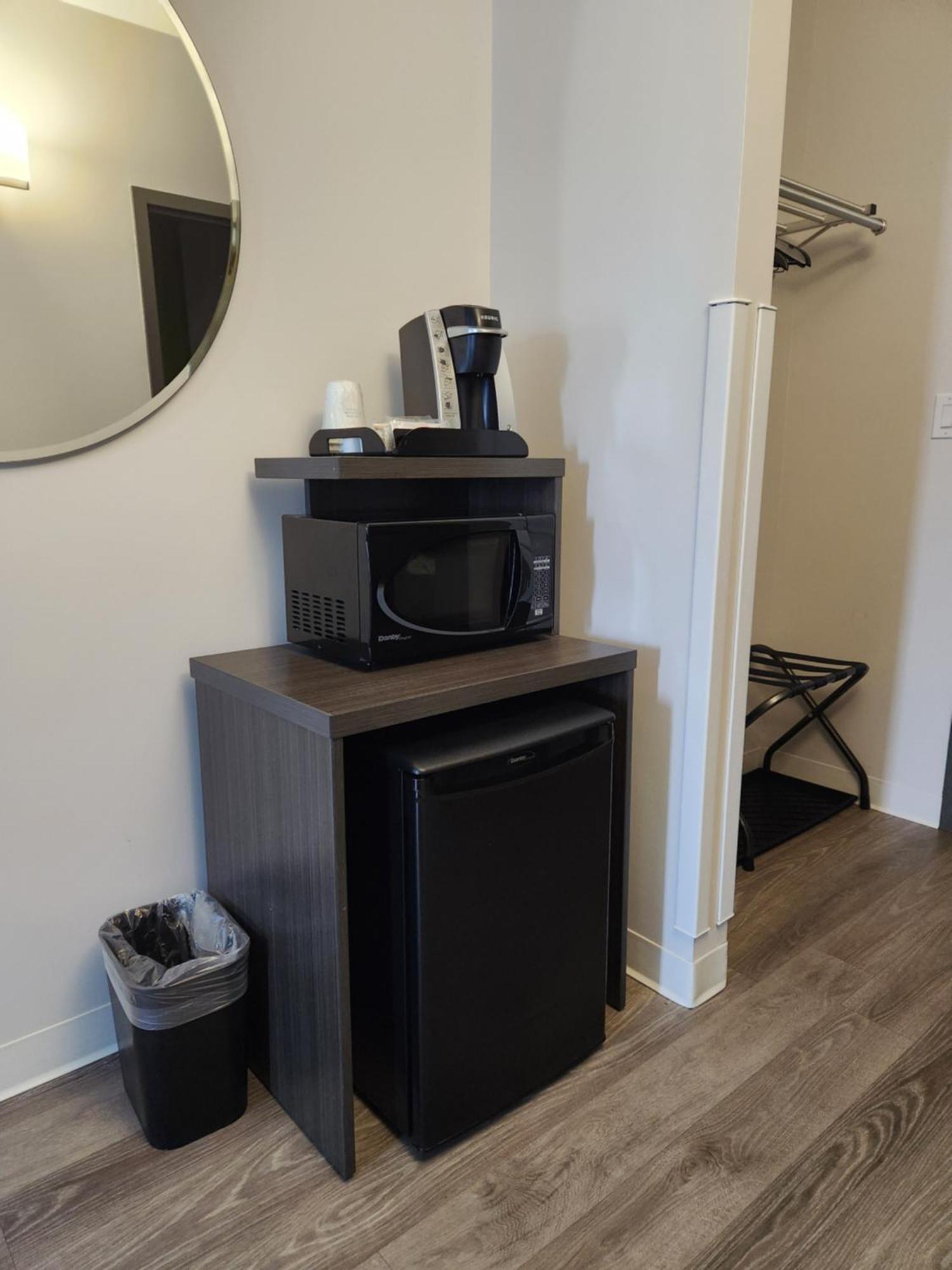 Super 8 By Wyndham Winnipeg East Mb Extérieur photo