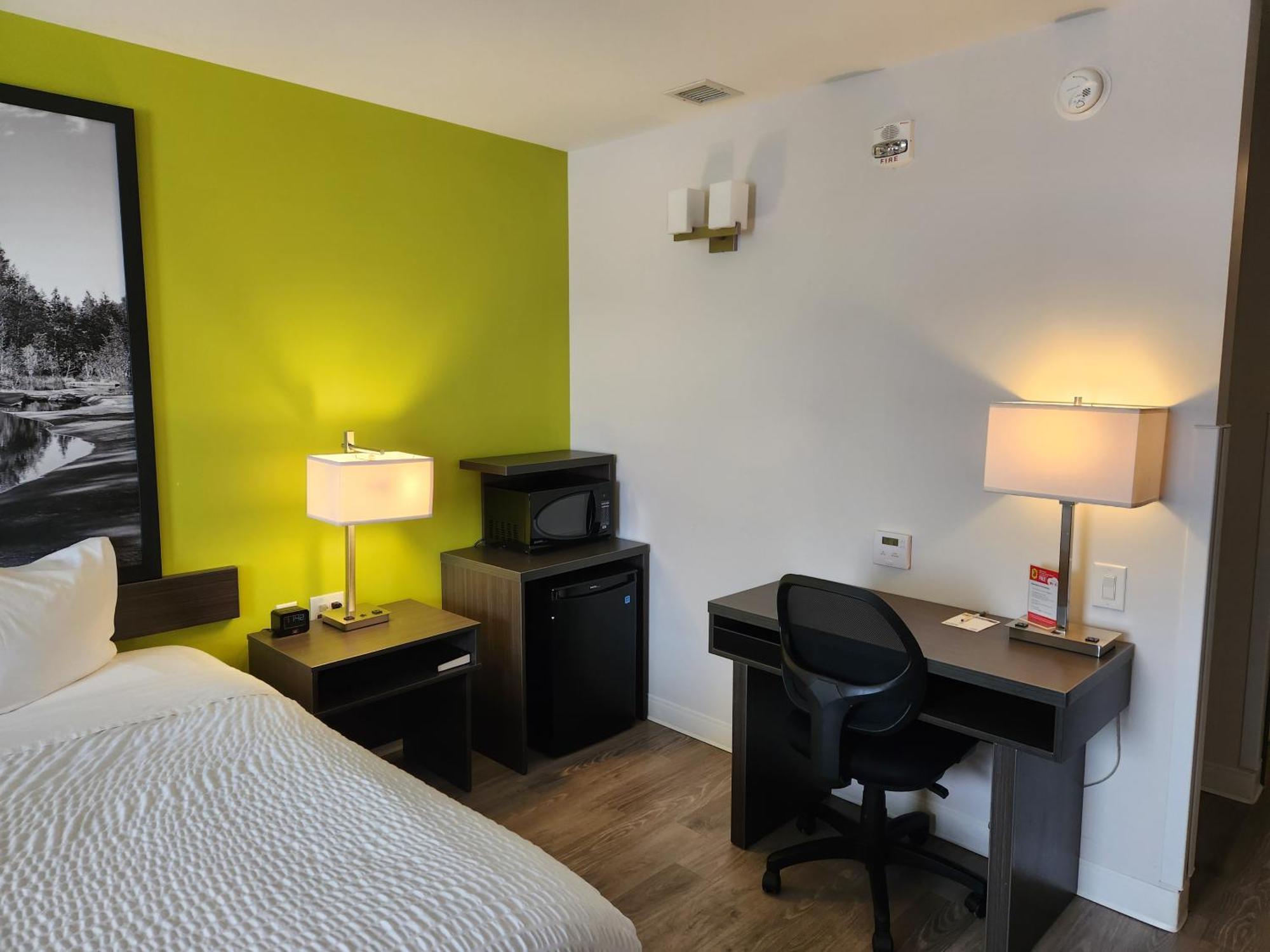 Super 8 By Wyndham Winnipeg East Mb Extérieur photo